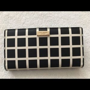 Kate Spade black and white bifold leather wallet